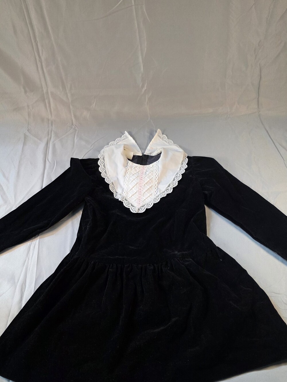 Classic Black Velvet Girls' Costume Dress with White Lace Collar